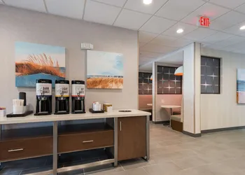 Hampton Inn Niles hotel thumbnail 4
