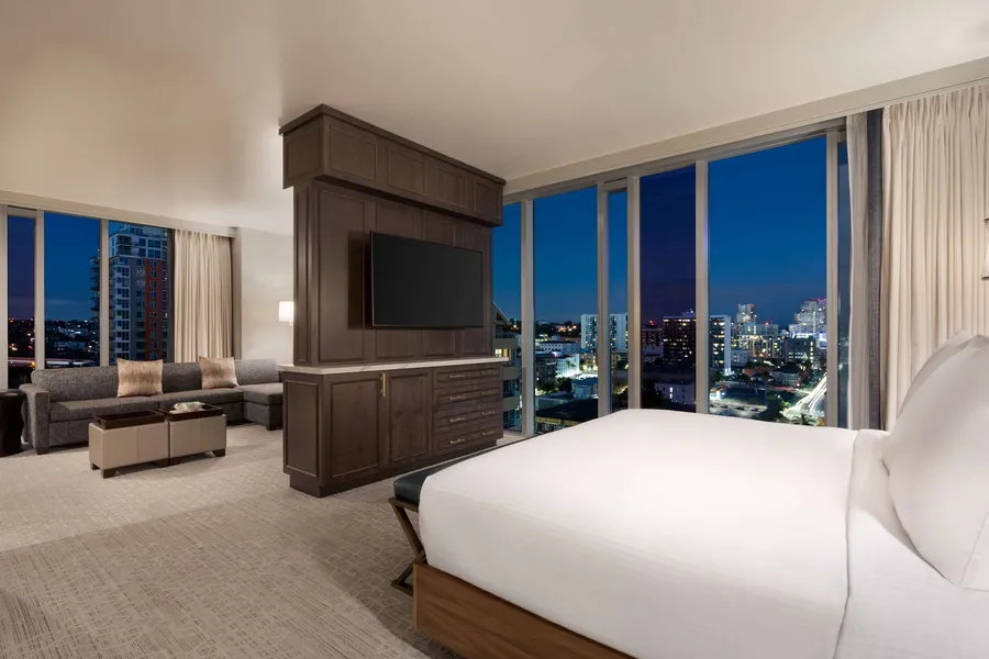 Carte Hotel San Diego Downtown, Curio Collection by Hilton hotel detail image 6