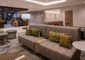 Hilton Garden Inn Kansas City Airport hotel thumbnail 5