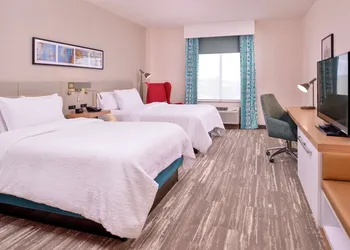 Hilton Garden Inn Kansas City Airport hotel thumbnail 7