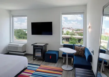 Aloft by Marriott Columbus University District hotel thumbnail 6