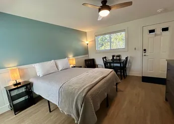 Lake Wentworth Inn hotel thumbnail 8