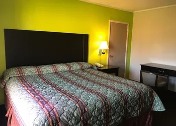 Woodville Inn hotel thumbnail 4