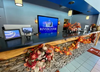 Riverchase Lodge hotel thumbnail 2