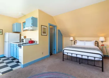 Old Stagecoach Inn hotel thumbnail 5