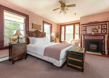 Old Stagecoach Inn hotel thumbnail 6