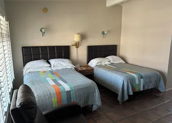 Sea Shore Motel hotel thumbnail 4