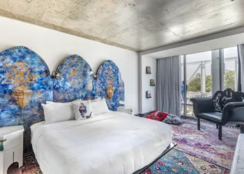 Lorenzo Hotel Dallas, Tapestry Collection by Hilton hotel thumbnail 7