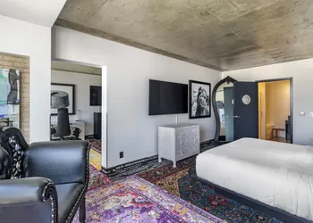 Lorenzo Hotel Dallas, Tapestry Collection by Hilton hotel thumbnail 8