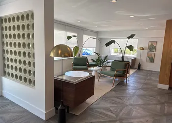 Park Royal Miami Beach hotel thumbnail 2
