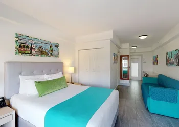 Park Royal Miami Beach hotel thumbnail 4