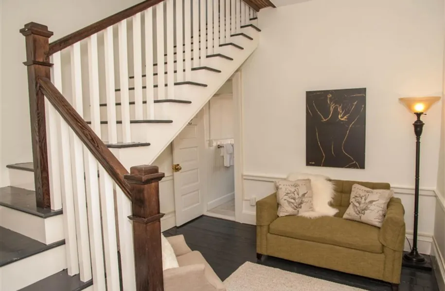 Dinsmore Boutique Inn hotel detail image 6