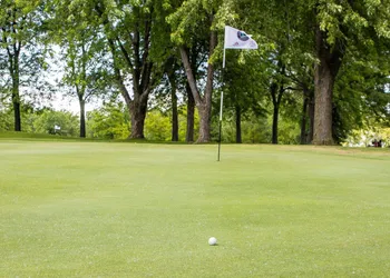 Forest Golf Club and Inn hotel thumbnail 2