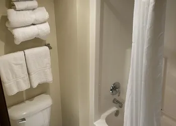 White Pine Lodge hotel thumbnail 7