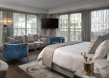 The Ivey's Hotel hotel thumbnail 8