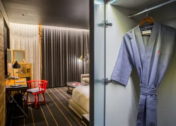 The George, by Valencia Hotel Collection hotel thumbnail 8