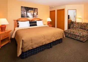 The Pointe Hotel and Suites hotel thumbnail 6