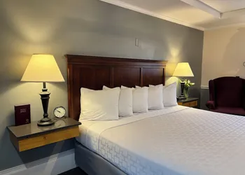 Sherwood Motel hotel thumbnail 5
