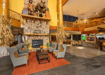 Grand Bear Resort at Starved Rock hotel thumbnail 3