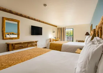 Grand Bear Resort at Starved Rock hotel thumbnail 4