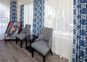Travelodge by Wyndham Harbor City hotel thumbnail 2