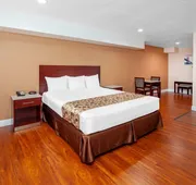 Travelodge by Wyndham Harbor City hotel detail image 4