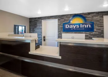 Days Inn by Wyndham Galt/Elk Grove South hotel thumbnail 2