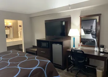 Super 8 by Wyndham Cookeville hotel thumbnail 5