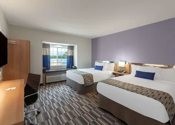 Microtel Inn & Suites by Wyndham College Station hotel thumbnail 4