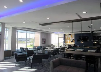 La Quinta Inn & Suites by Wyndham Dallas/Fairpark hotel thumbnail 4