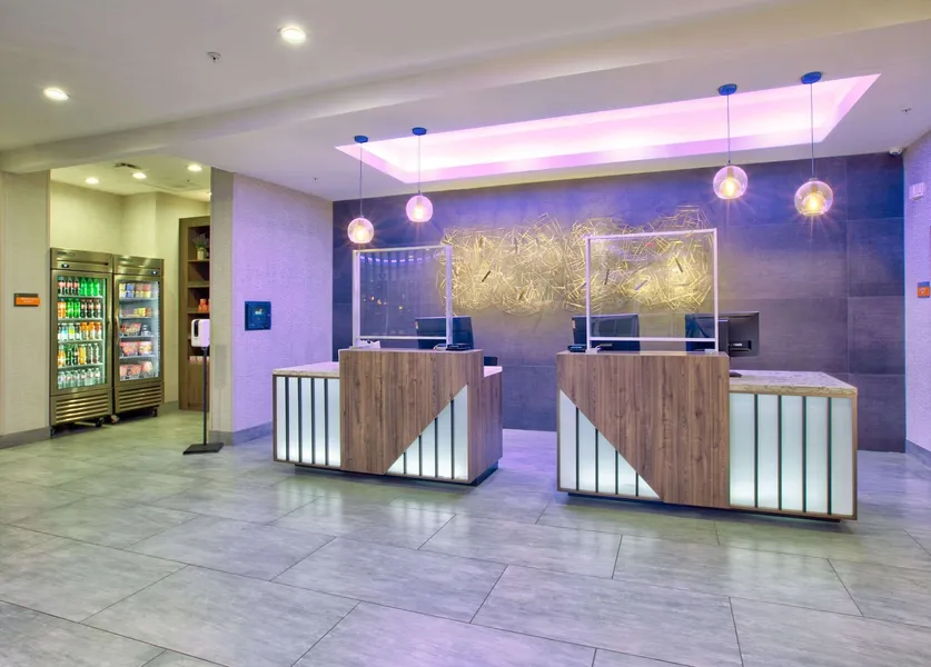 La Quinta Inn & Suites by Wyndham Dallas/Fairpark hotel detail image 6