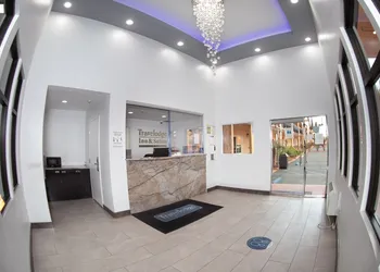 Travelodge Inn & Suites by Wyndham West Covina hotel thumbnail 3
