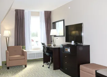 Super 8 by Wyndham Canmore hotel thumbnail 8