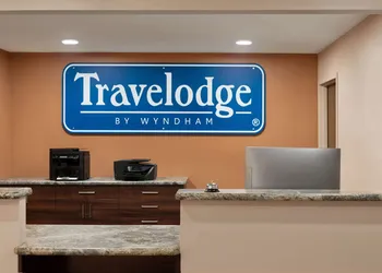 Travelodge by Wyndham Pincher Creek hotel thumbnail 3