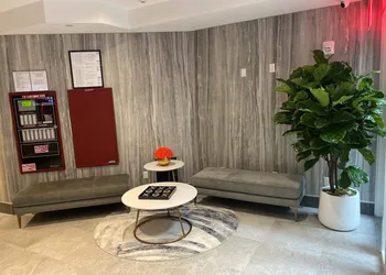 Wingate by Wyndham New York Midtown South/5th Ave hotel thumbnail 6