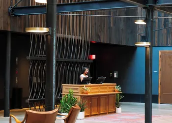Crossroads Hotel hotel thumbnail 8