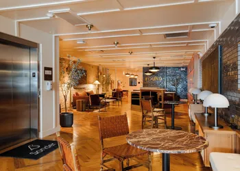 FOUND Hotels Chicago Series by Marriott hotel thumbnail 4