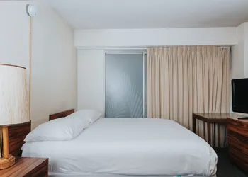 Royal Grove Waikiki hotel thumbnail 5