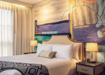 Sophy Hyde Park hotel thumbnail 3