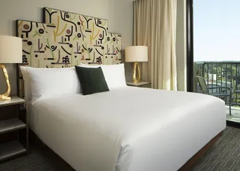 Hotel ZaZa Houston Memorial City hotel thumbnail 8