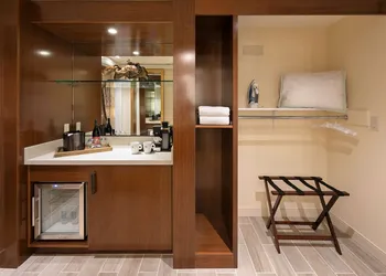 Grand Reserve at The Meritage hotel thumbnail 8