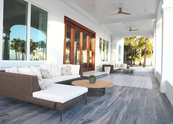 Isla Bella Beach Resort & Spa hotel thumbnail 2