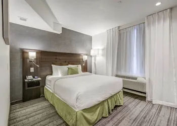 EST Hotel hotel thumbnail 4