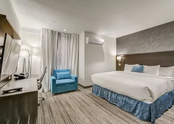 EST Hotel hotel thumbnail 8