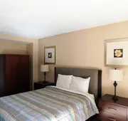 APM Inn & Suites hotel detail image 3