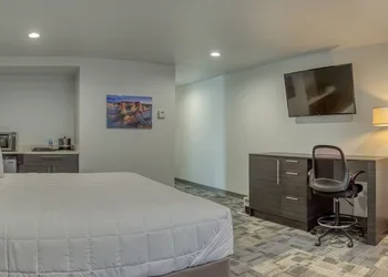 Post Time Inn hotel thumbnail 7