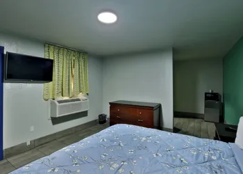El Tejas Motel hotel thumbnail 3