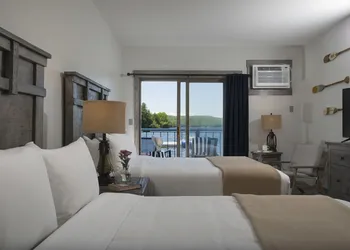 Lake Bomoseen Lodge hotel thumbnail 5