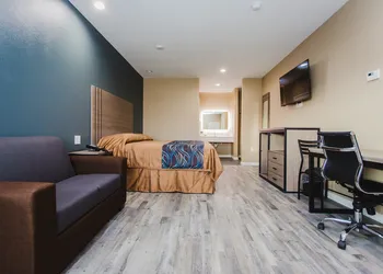 Budget Host Inn and Suites hotel thumbnail 5