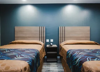 Budget Host Inn and Suites hotel thumbnail 8